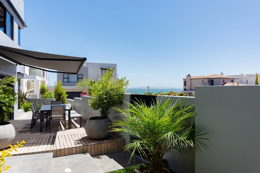 3 Bedroom Property for Sale in Calypso Beach Western Cape